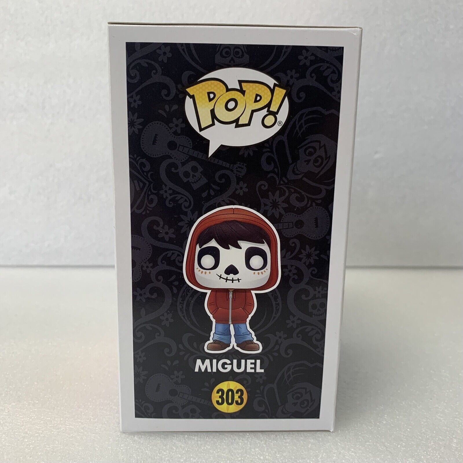 Funko, Disney/Pixar Coco Pop 303 Miguel Glow in The Dark Vinyl Figure Model  22448